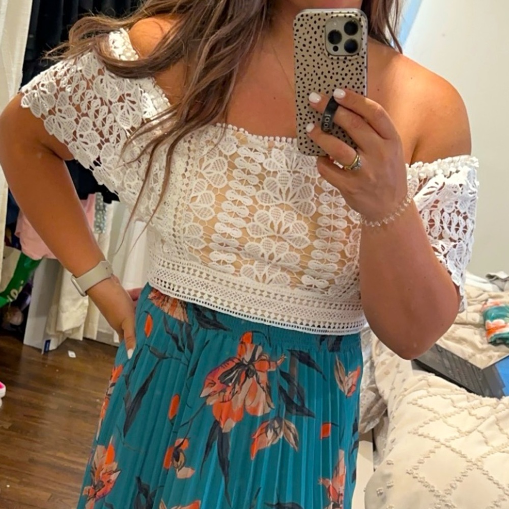 Lace crop top